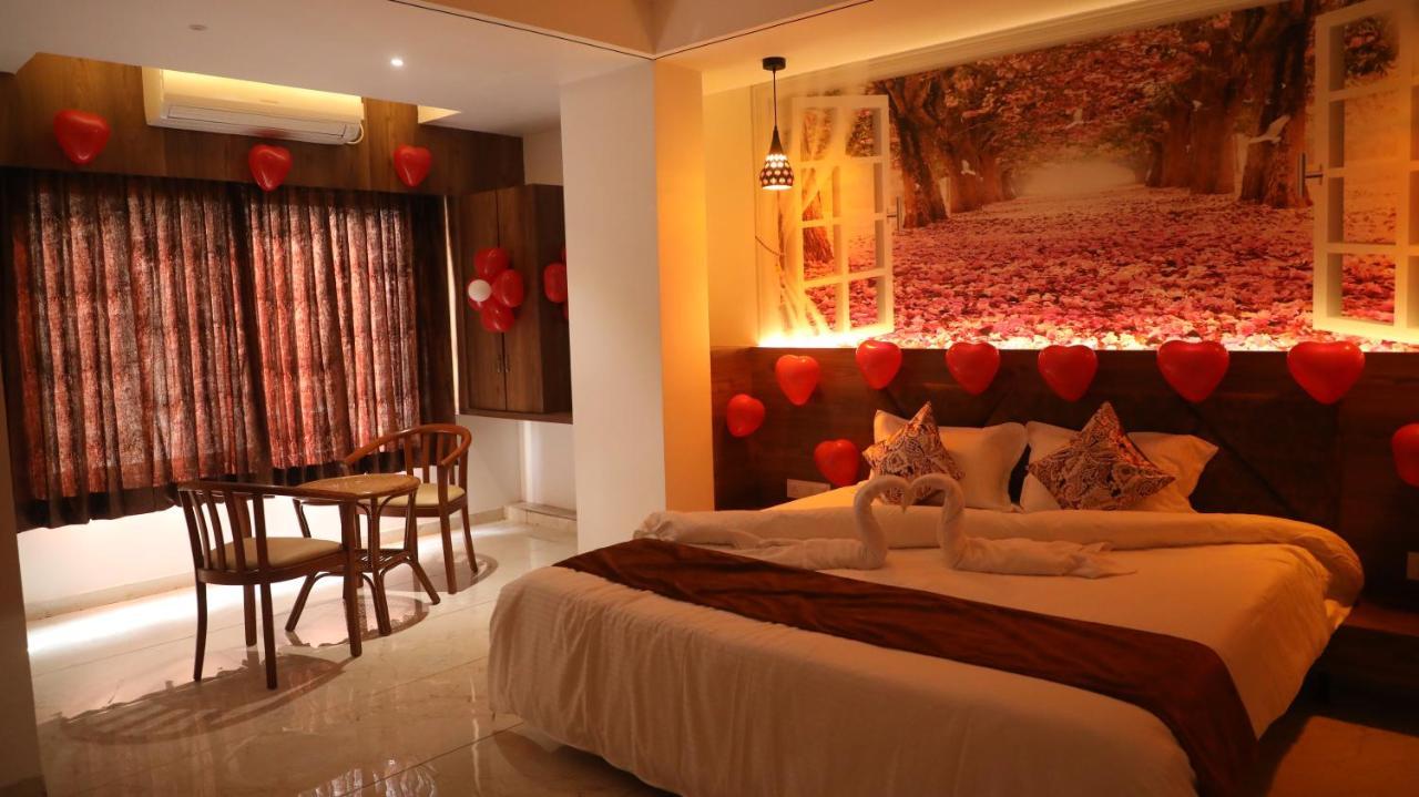 Hotel The Grand Piano - Best Business Hotel In Patan Exterior foto